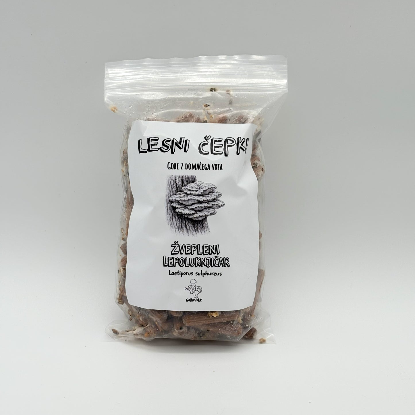 Micelij na lesnih čepkih - Gobnjak