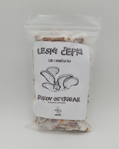 Micelij na lesnih čepkih - Gobnjak